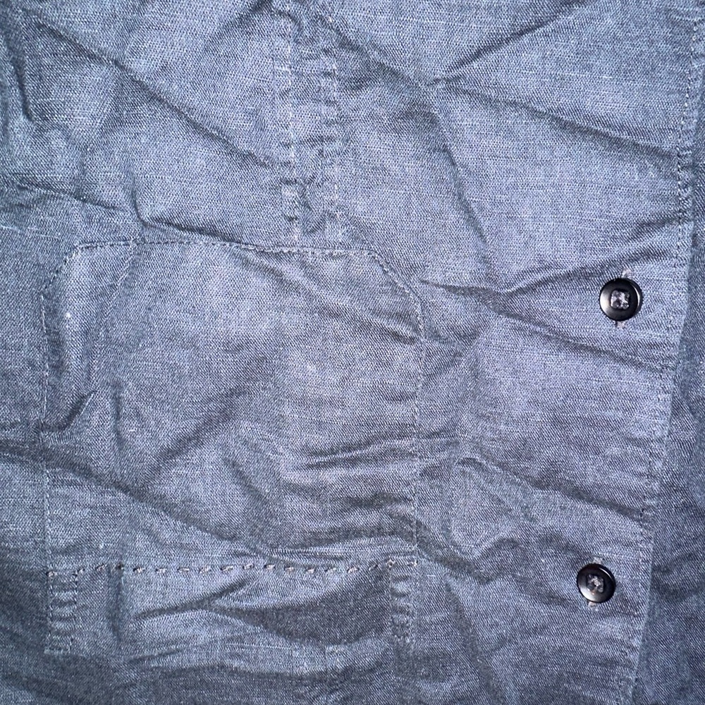 Black Short Sleeve Button-Up Shirt - Picture 3 of 5